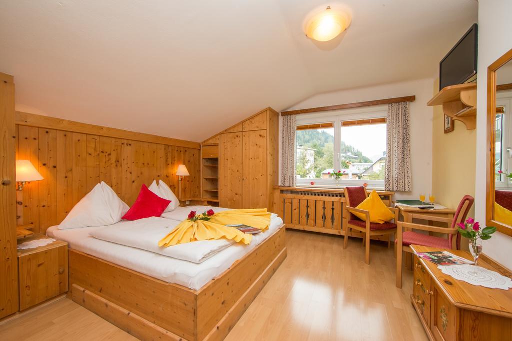 Hotel Pension Hubertus Zell am See Quarto foto